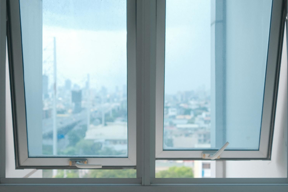 La Crosse Awning Windows